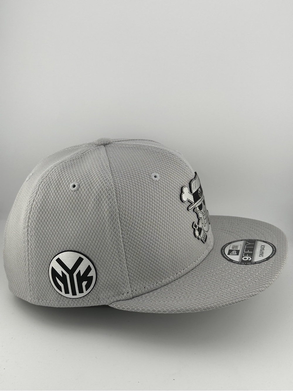 New Era 9FIFTY One Piece/MF Doom/New York Knicks Snapback Hat - Picture 2 of 3